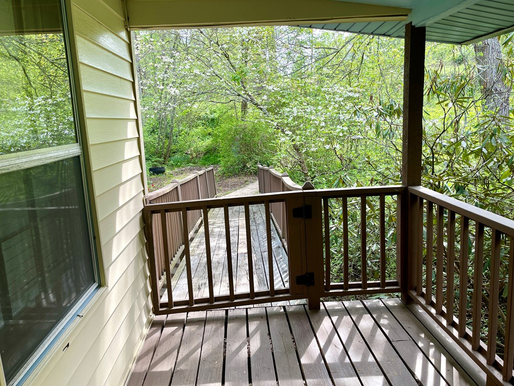 415026 Hayesville Residential