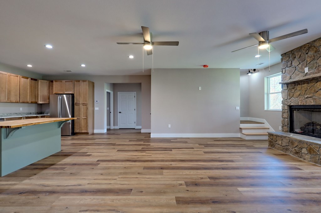 415028 Hayesville Residential