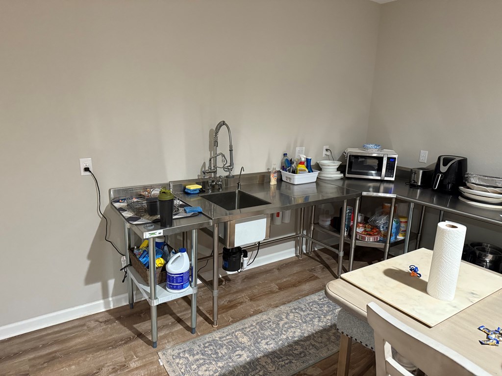 415033 Murphy Residential