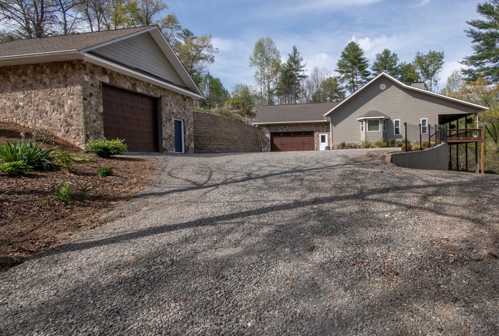 415052 Murphy Residential