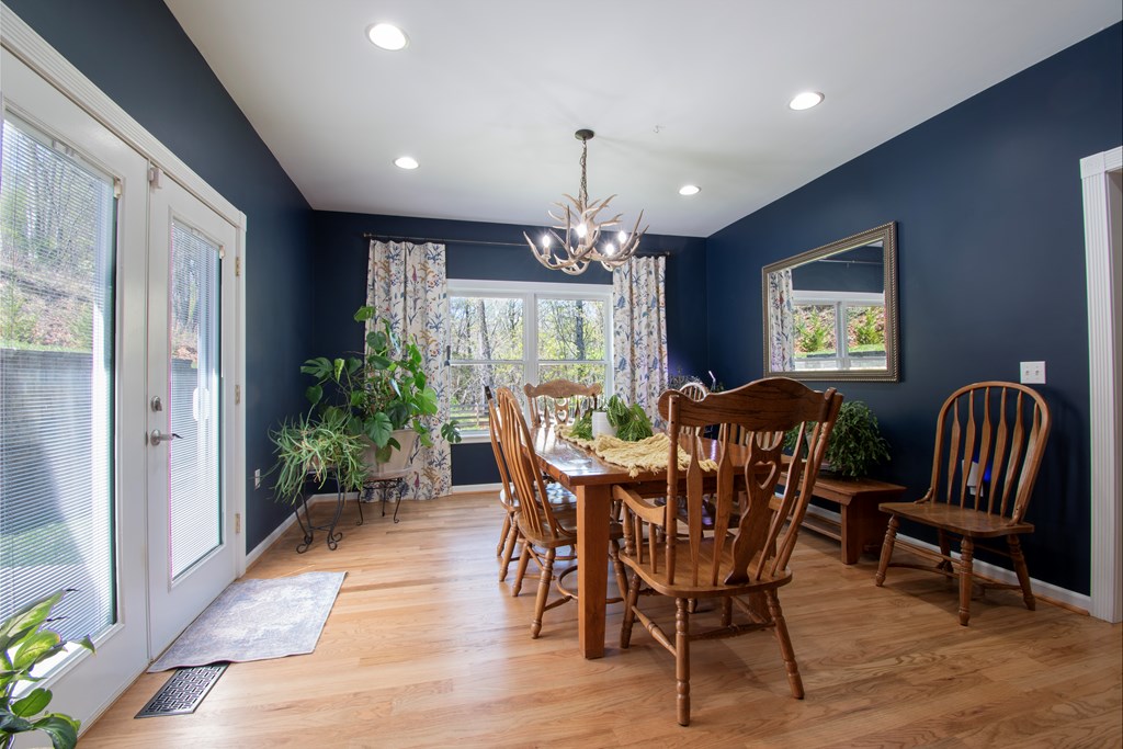 415052 Murphy Residential