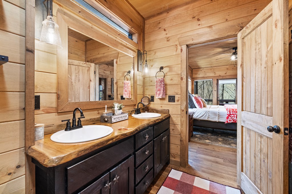 415086 Blue Ridge Residential