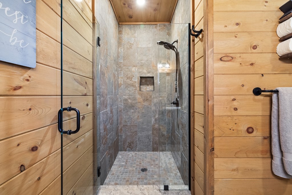 415086 Blue Ridge Residential
