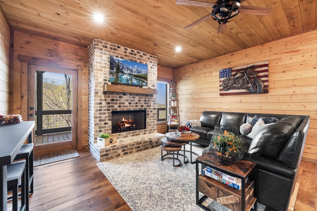 415086 Blue Ridge Residential
