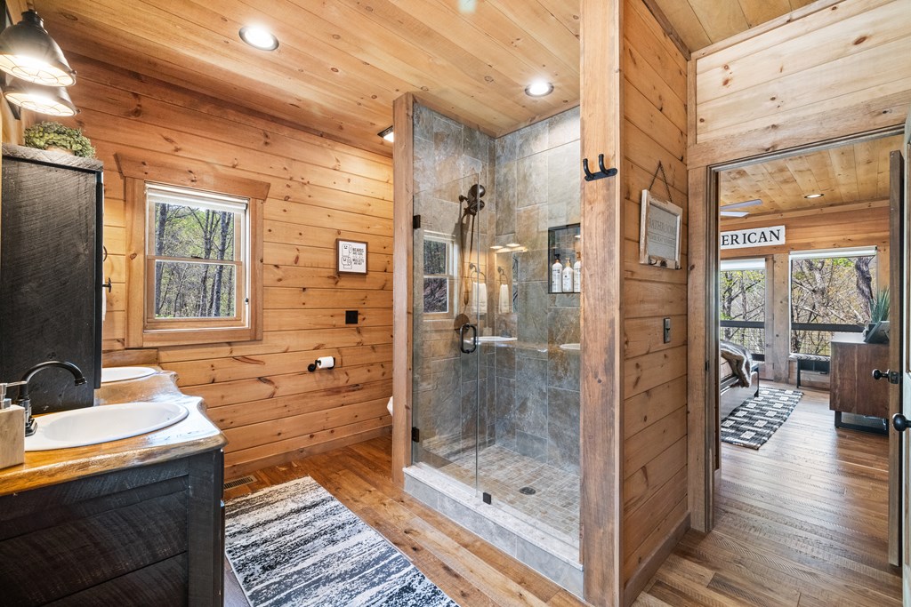 415086 Blue Ridge Residential
