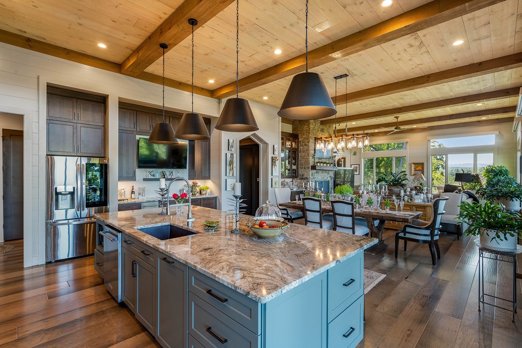 415113 Blue Ridge Residential
