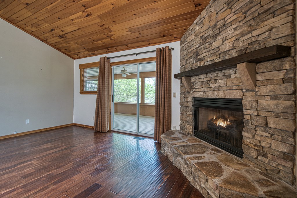415115 Blairsville Residential