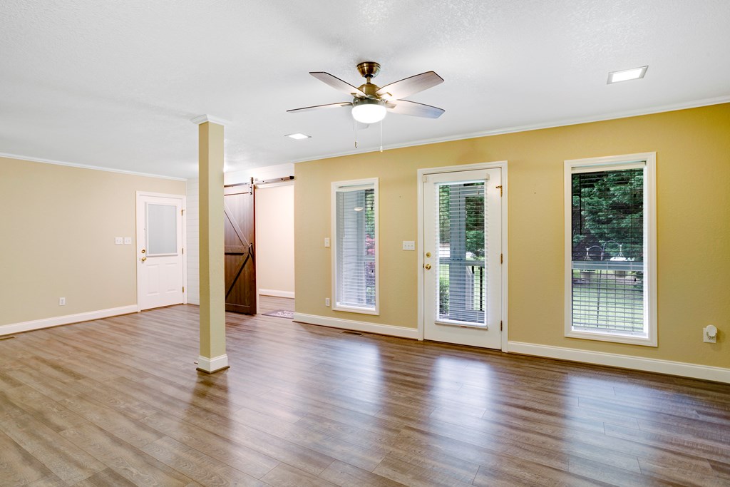 415143 Young Harris Residential