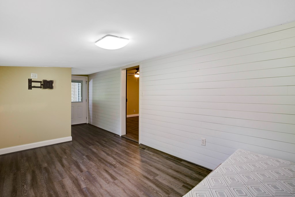 415143 Young Harris Residential