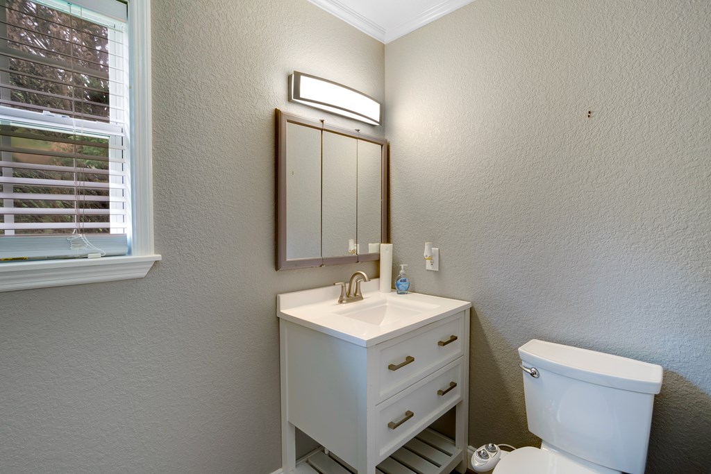 415143 Young Harris Residential