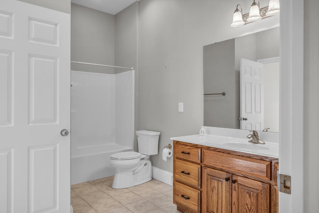 415151 Young Harris Residential
