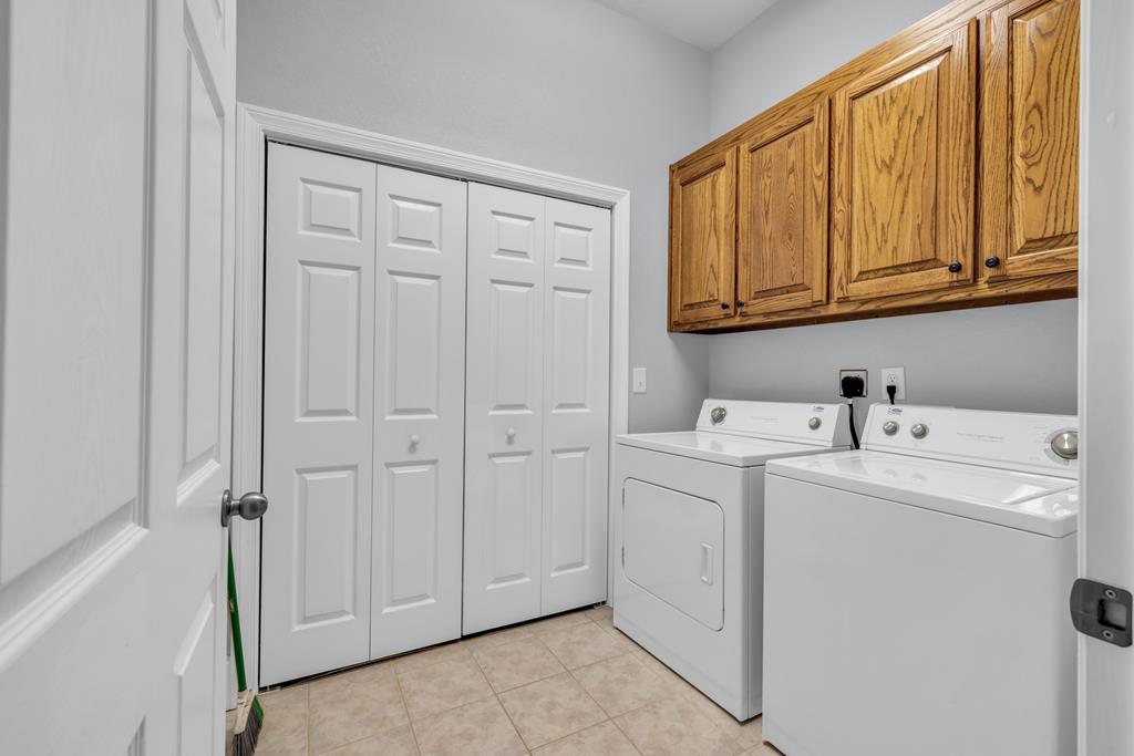 415151 Young Harris Residential