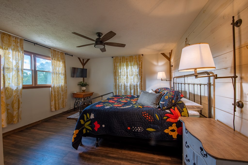 415203 Blue Ridge Residential