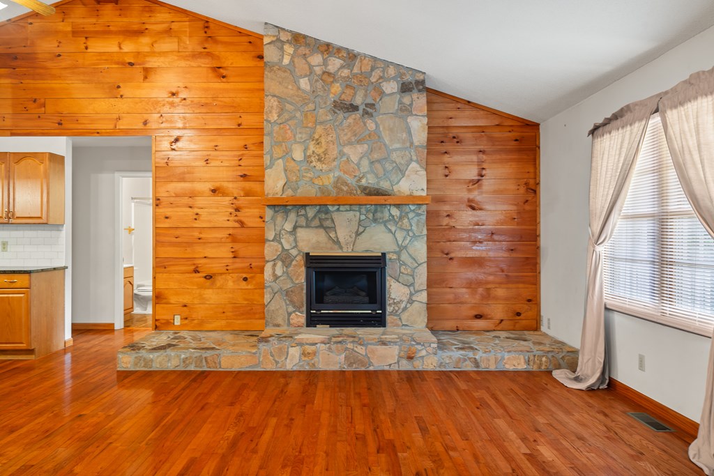 415228 Hiawassee Residential