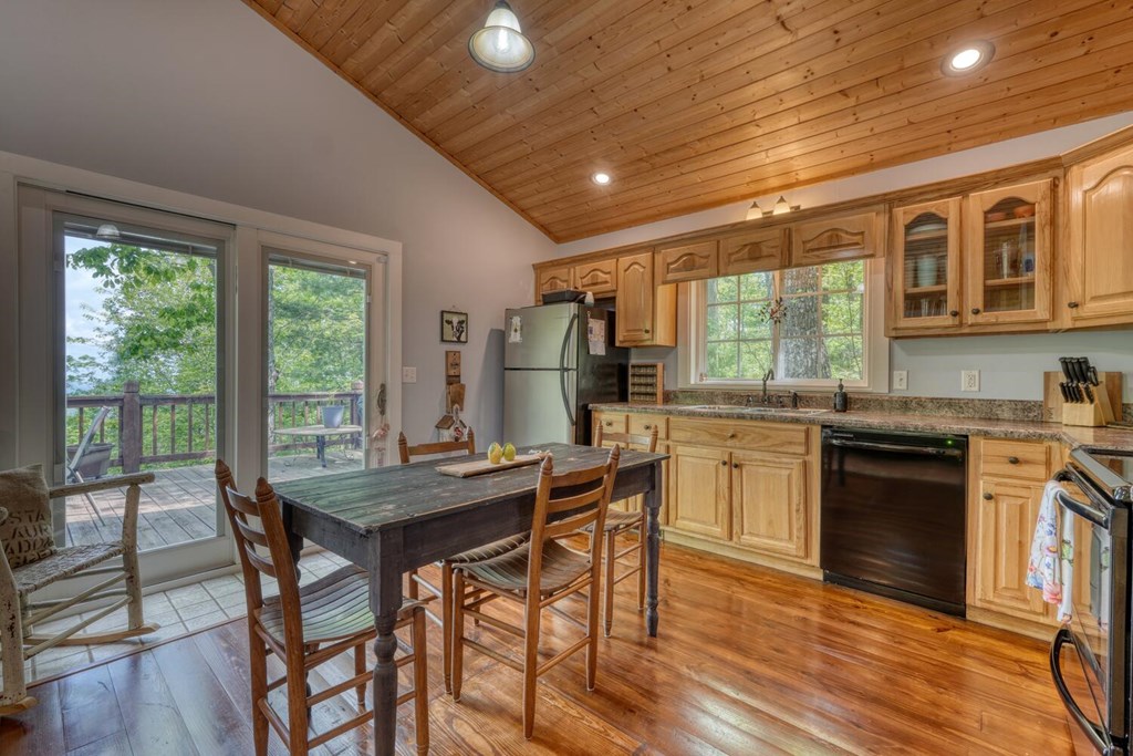 415237 Clayton Residential