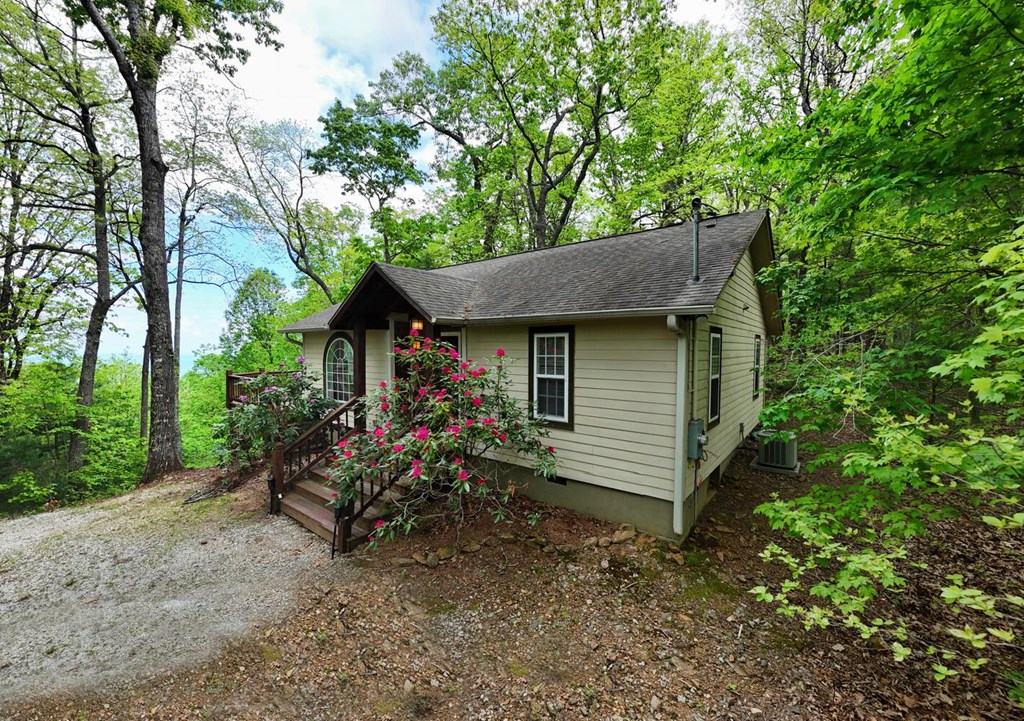 415237 Clayton Residential