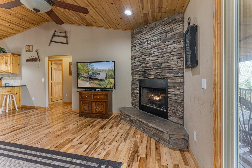 415281 Murphy Residential
