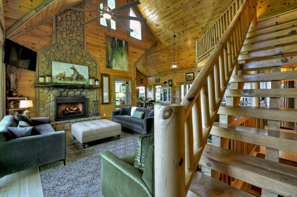 415284 Blue Ridge Residential