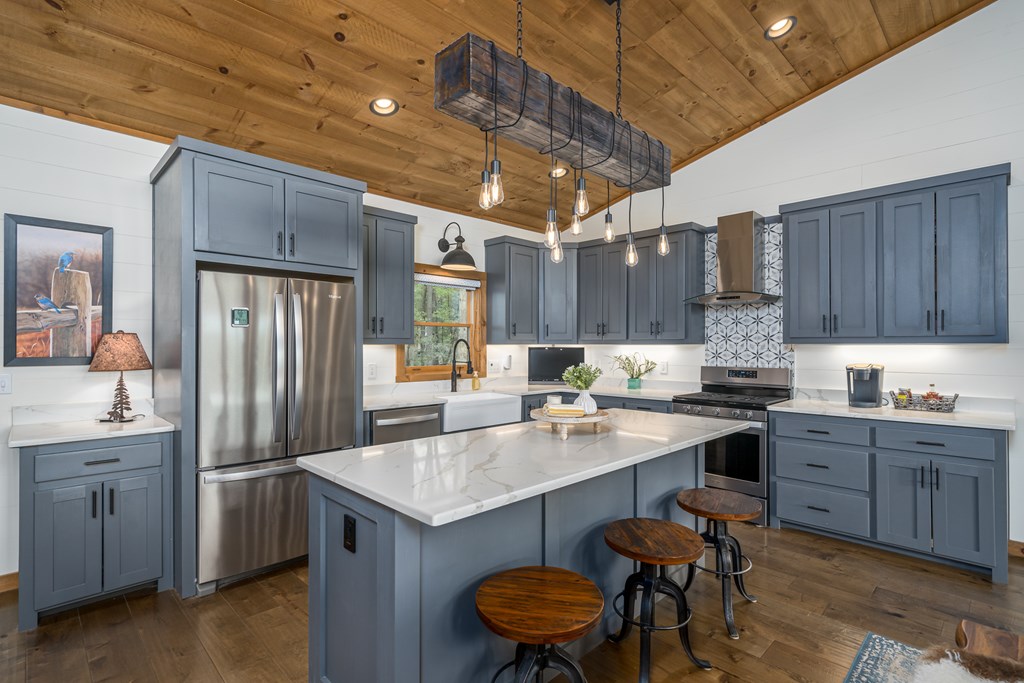 415302 Blue Ridge Residential
