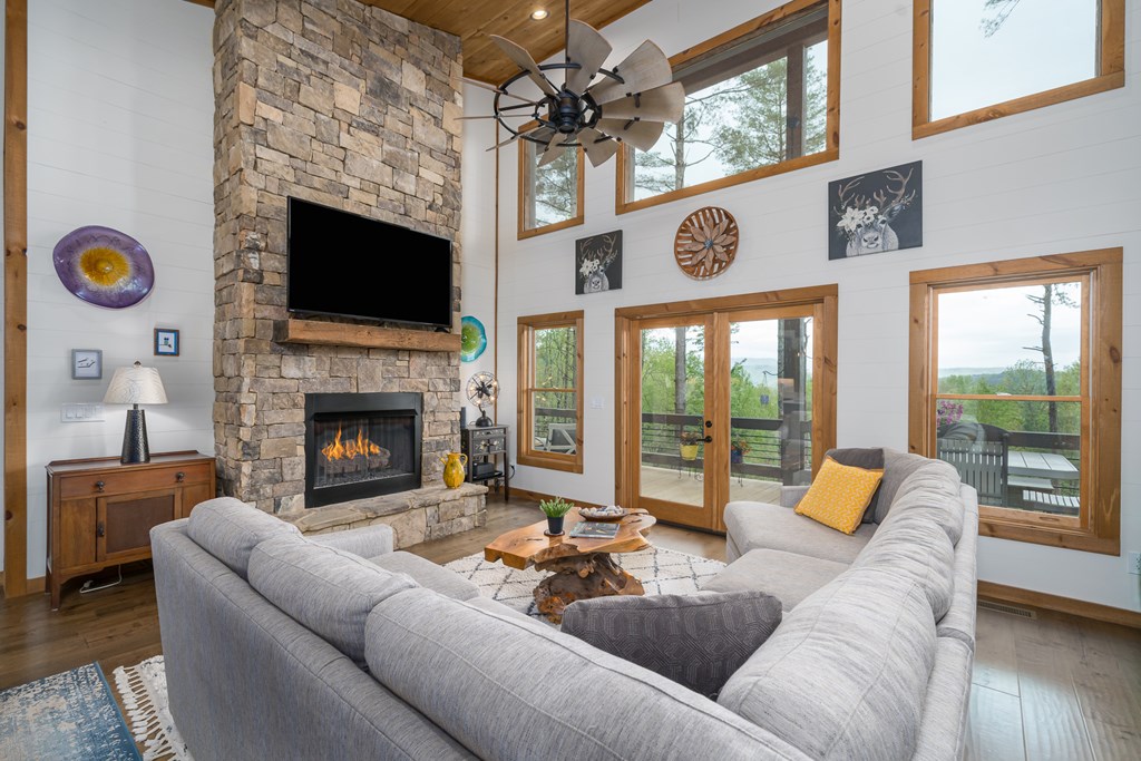 415302 Blue Ridge Residential