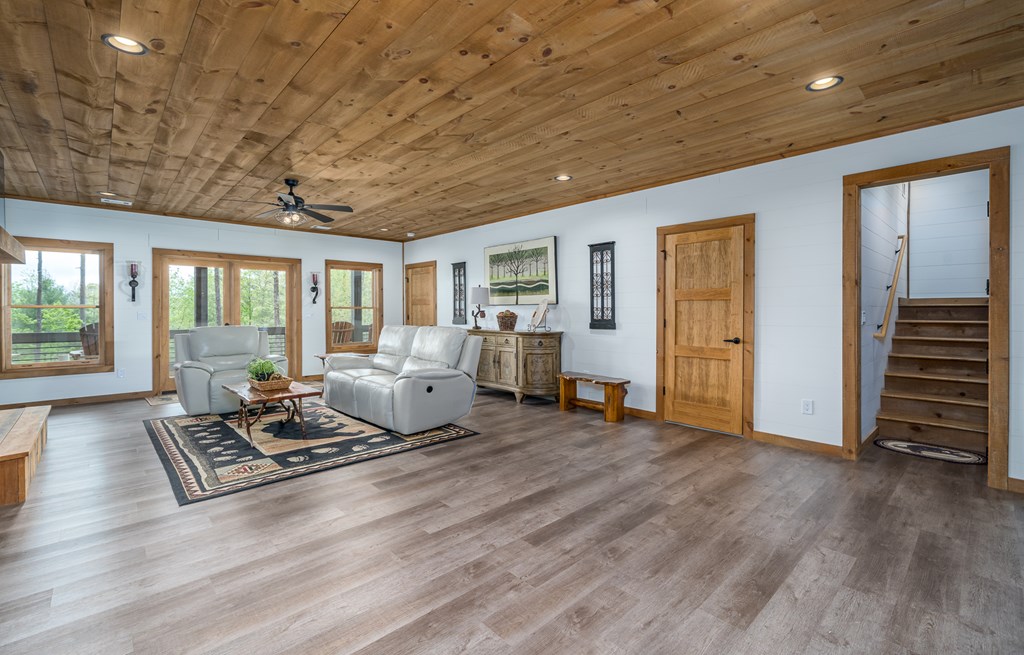 415302 Blue Ridge Residential