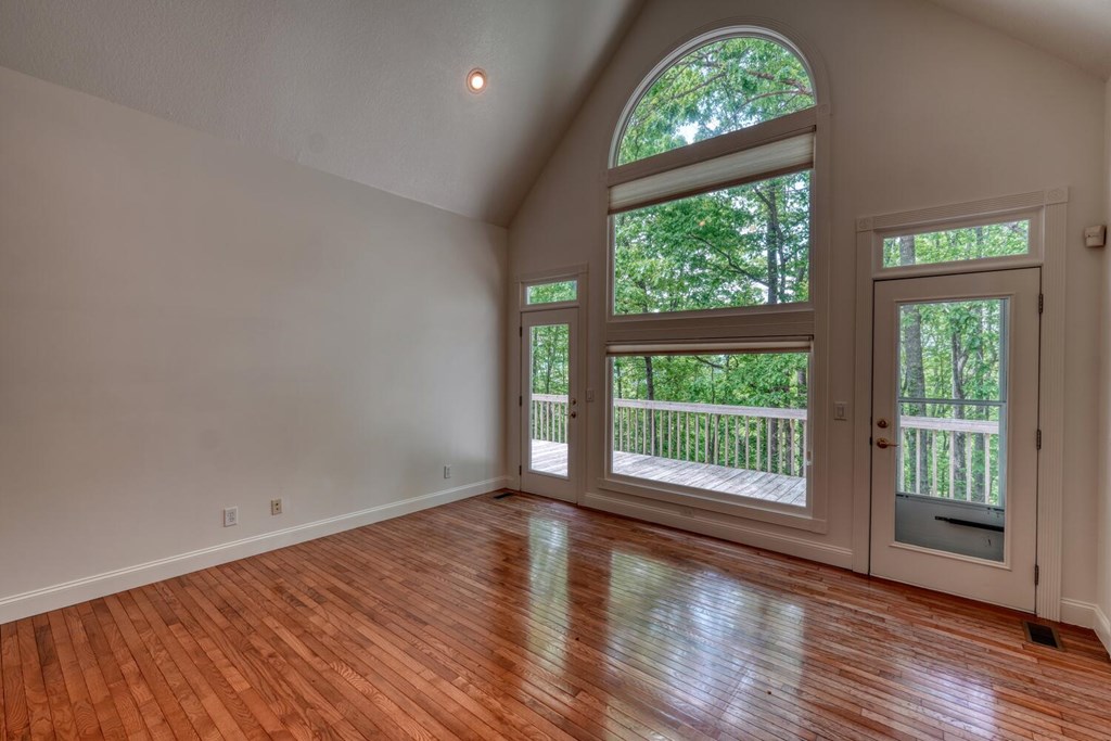 415322 Young Harris Residential