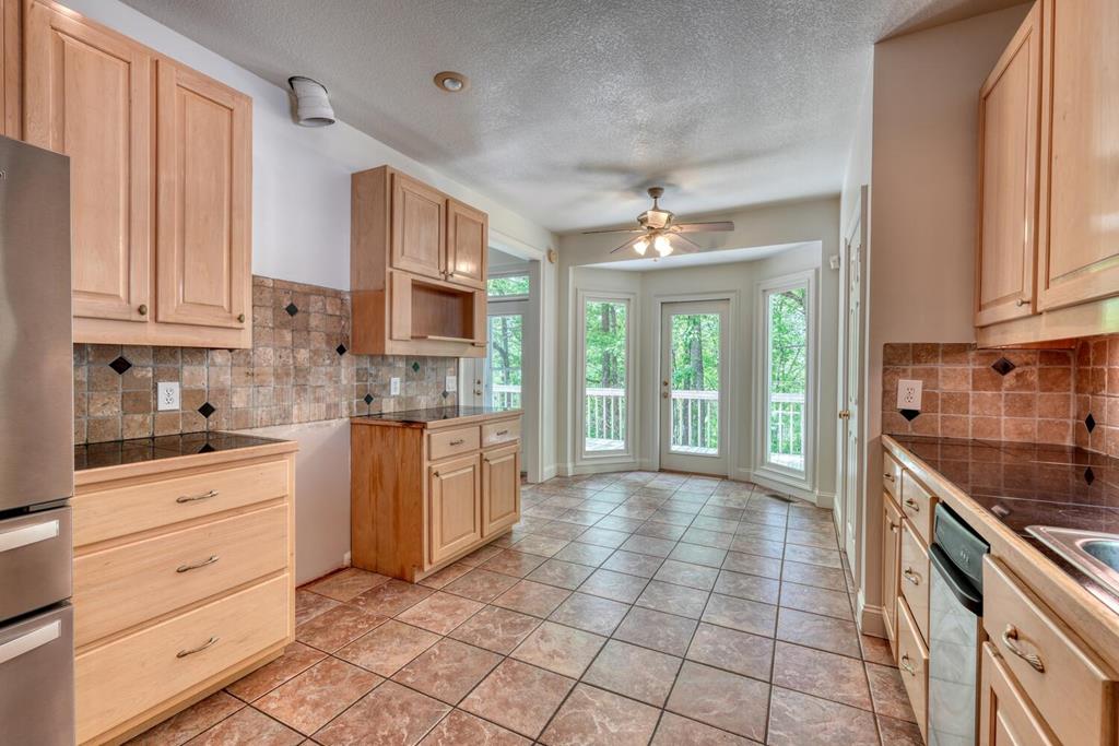 415322 Young Harris Residential