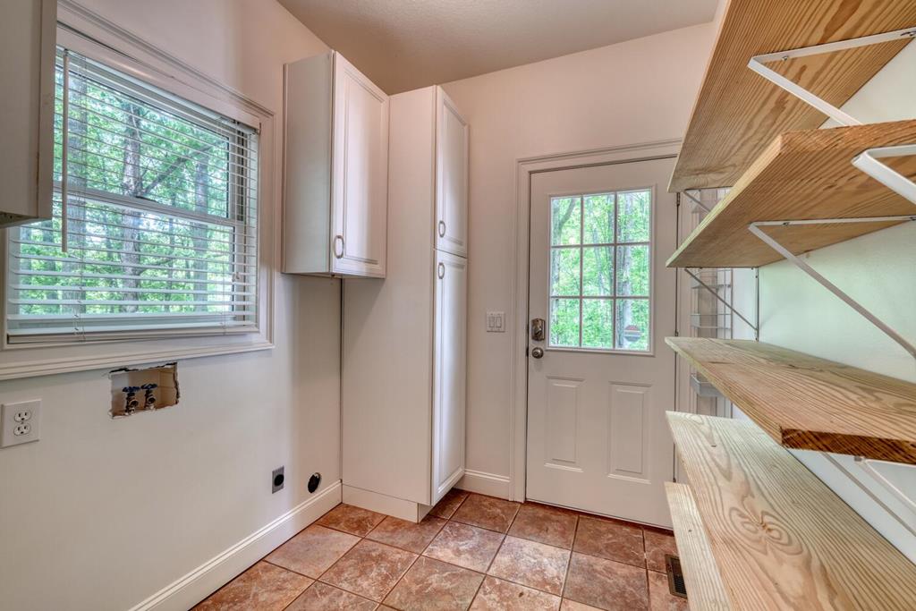 415322 Young Harris Residential