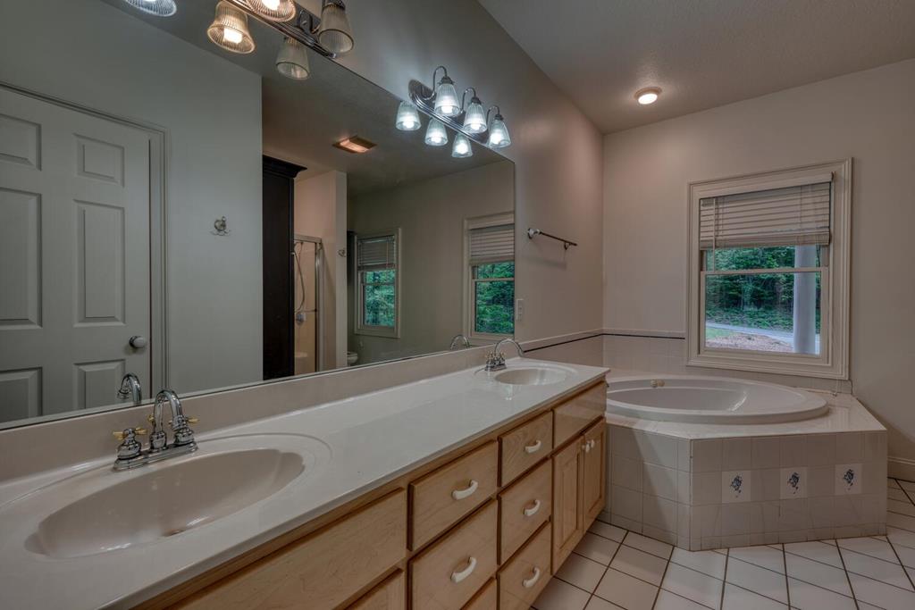 415322 Young Harris Residential