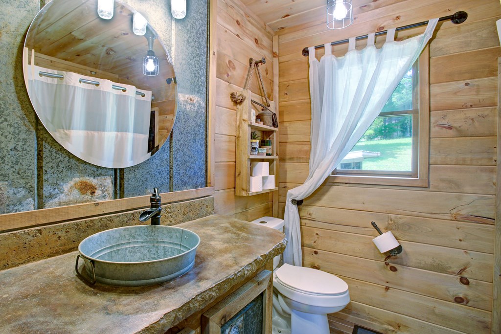 415329 Hayesville Residential