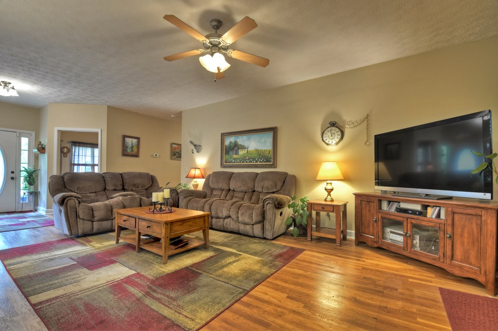 415332 Talking Rock Residential