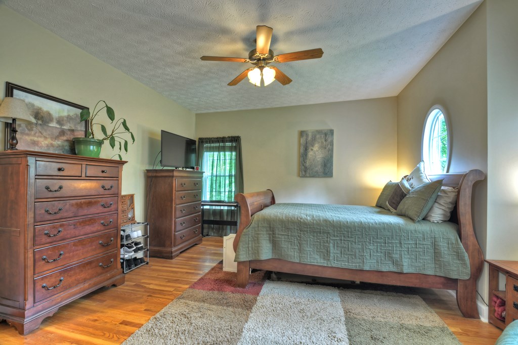 415332 Talking Rock Residential