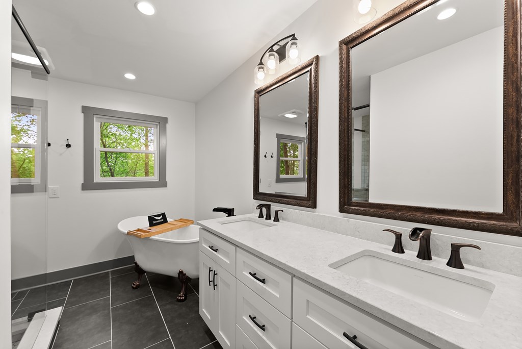 415335 Dahlonega Residential
