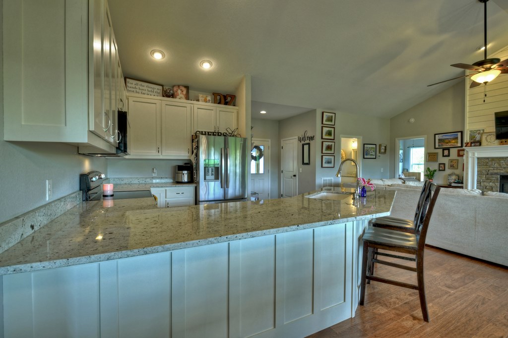 415340 Hayesville Residential