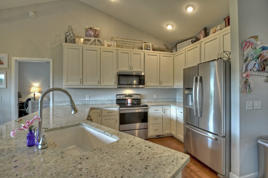 415340 Hayesville Residential