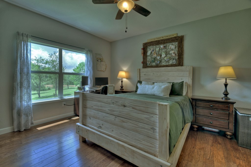 415340 Hayesville Residential