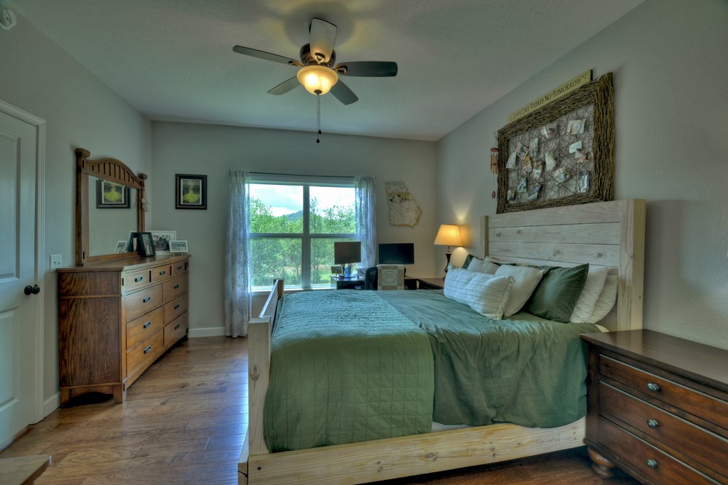 415340 Hayesville Residential