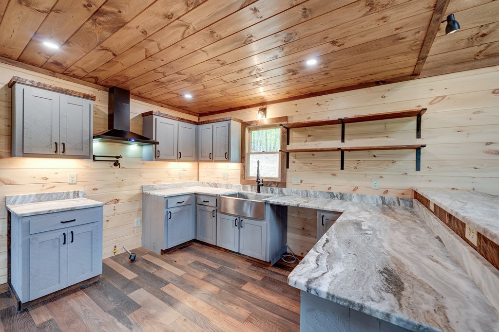 415350 Morganton Residential