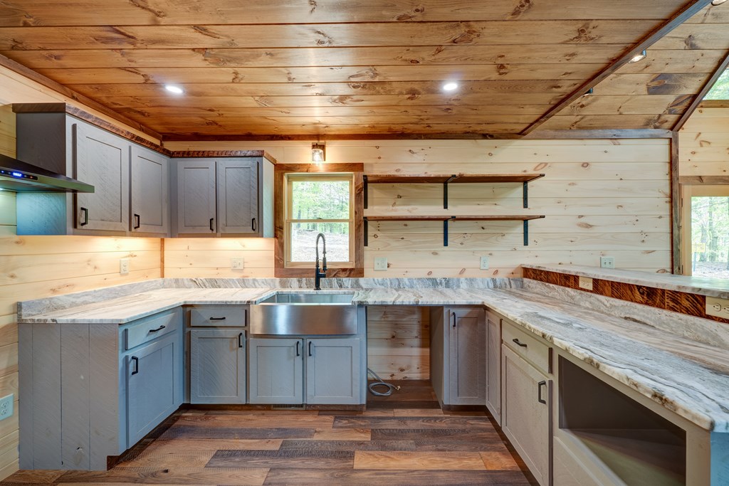 415350 Morganton Residential