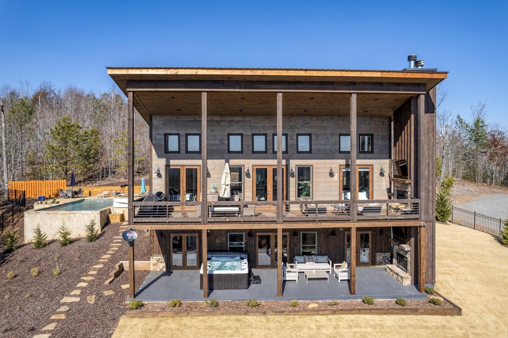 415404 Mineral Bluff Residential