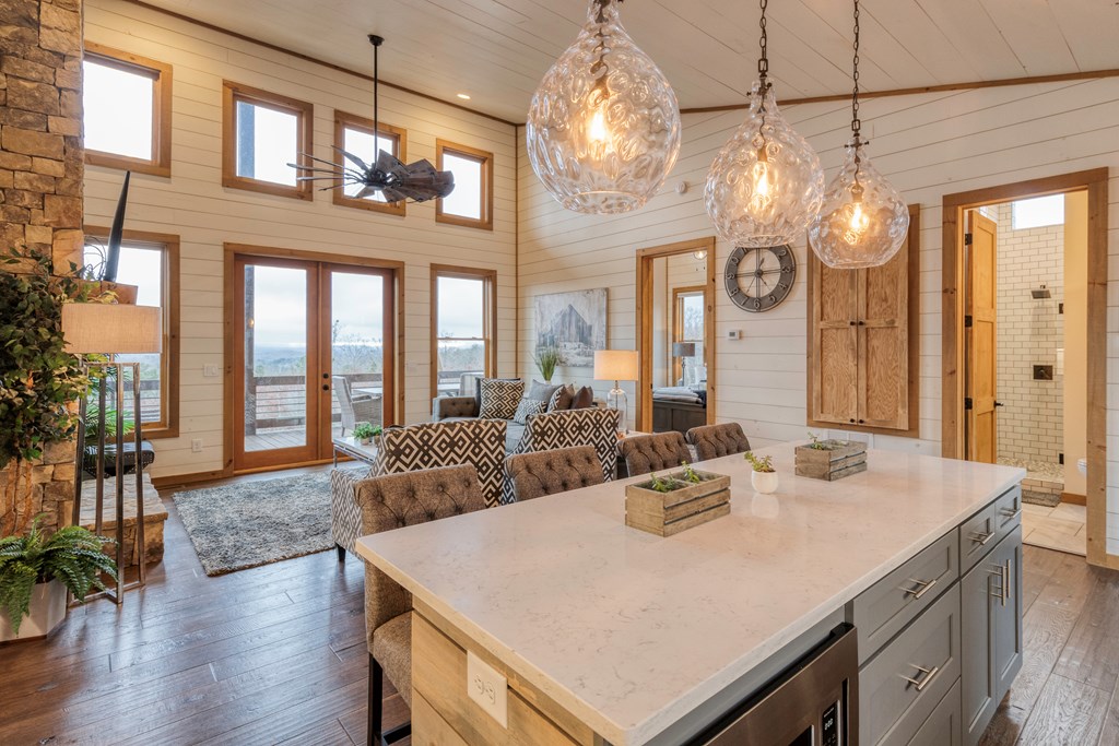 415404 Mineral Bluff Residential