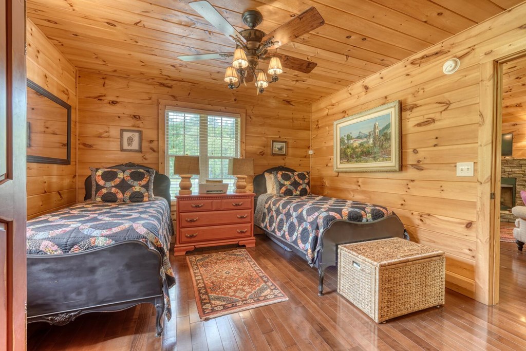 415410 Hayesville Residential