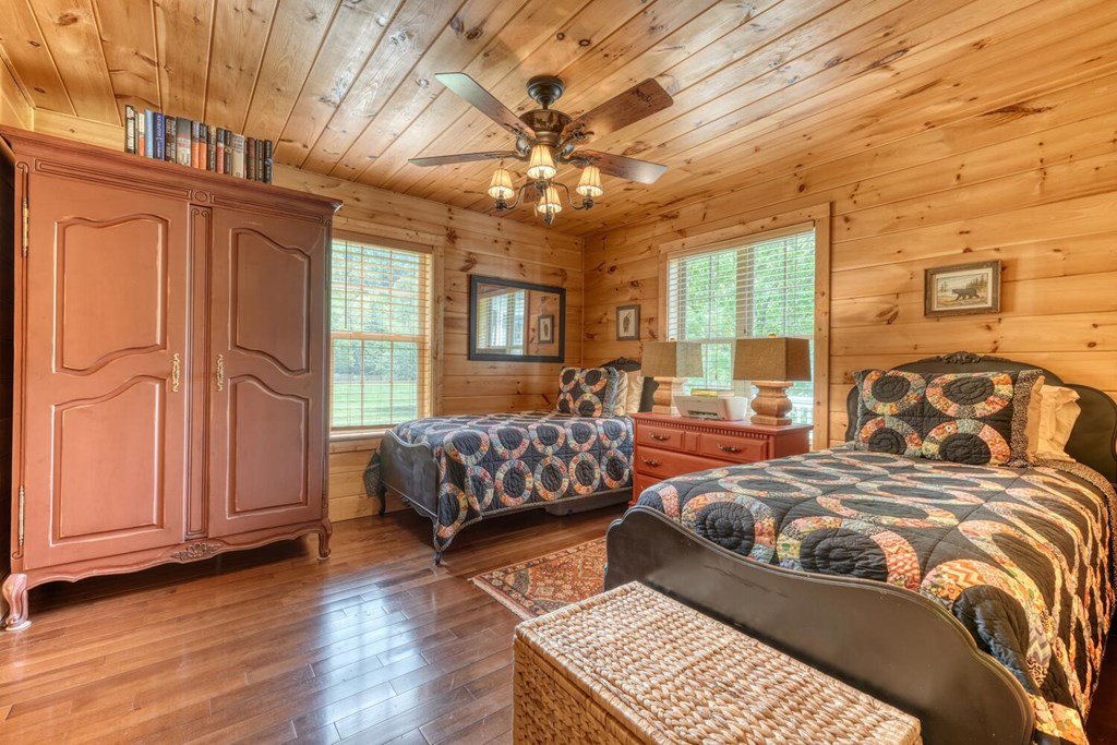 415410 Hayesville Residential