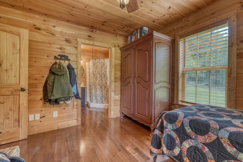 415410 Hayesville Residential