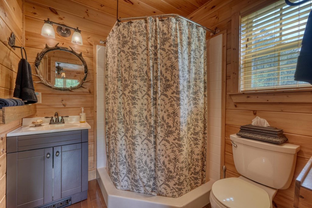 415410 Hayesville Residential