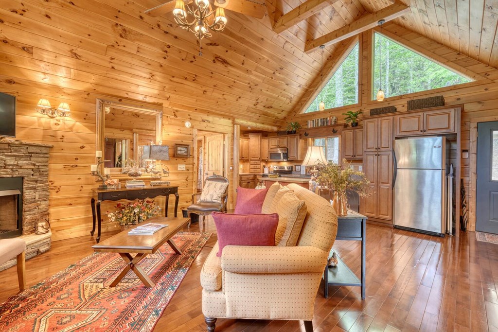 415410 Hayesville Residential