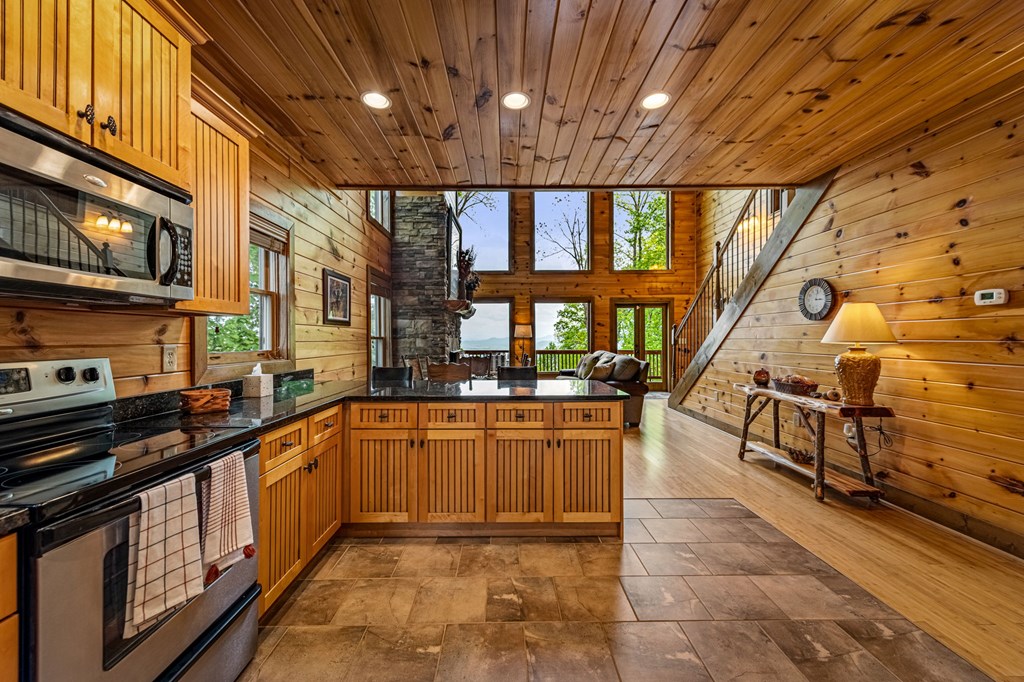 415415 Mineral Bluff Residential
