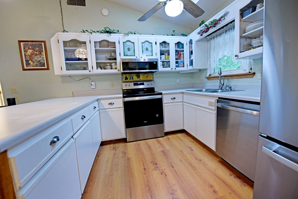 415421 Murphy Residential