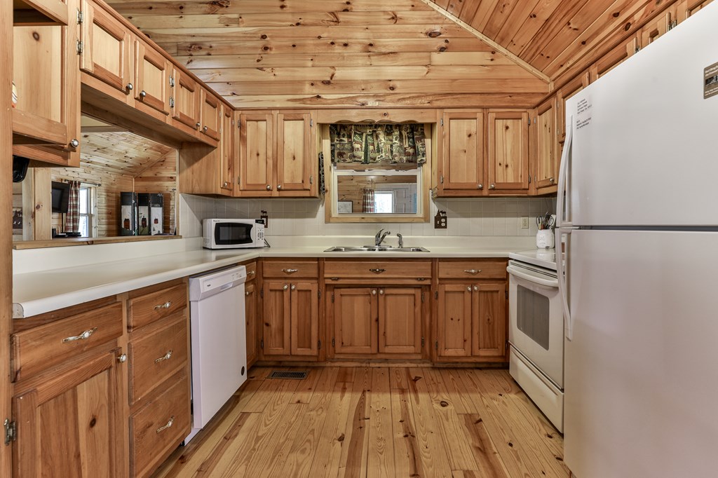 415422 Blue Ridge Residential
