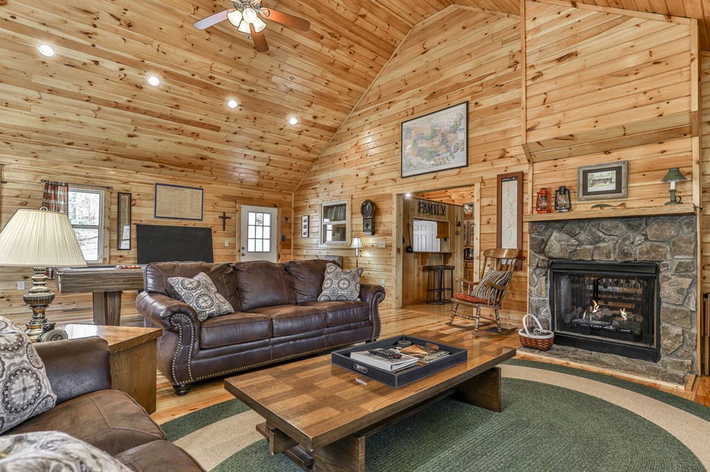 415422 Blue Ridge Residential